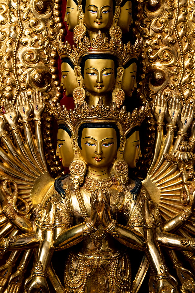 十一面千手千眼観音菩薩立像 銅造鍍金仕上げ - 高さ約80cm 3 - 無数の顔と手からなる神像です。
