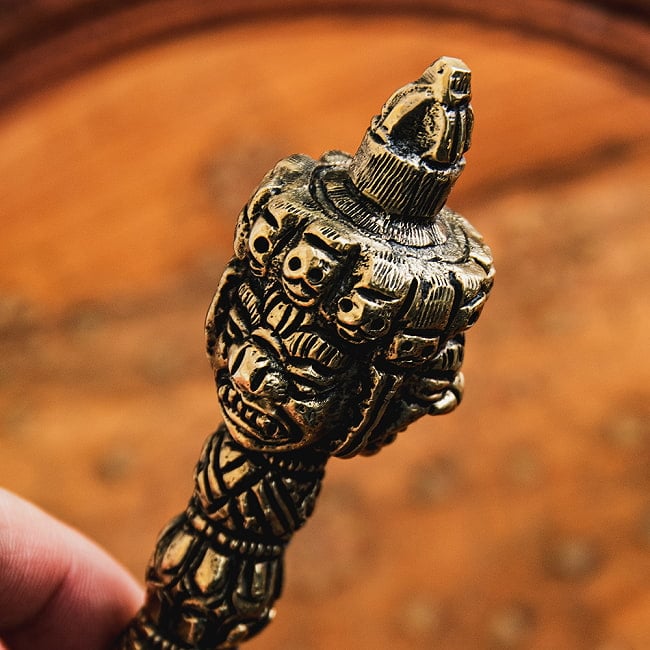 ターコイズ装飾　プルパ（キーラ・金剛蕨） - 21.5cm 6 - 頭頂部分です。