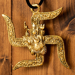 〔壁掛けタイプ〕インドの神様ウォールハンギング - スワスティカ・ガネーシャ - 10cm - サブ2