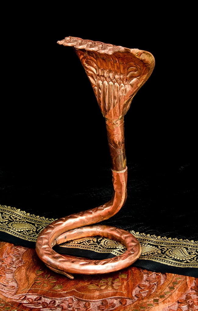 聖なる蛇 ナーガ 銅製 18.5cmの写真1枚目です。聖なる蛇、ナーガの神像です。ナーガ,リンガ,ヨニ,シヴァ,コブラ