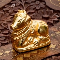 ブラス製 聖牛ナンディン像〔4.5cm〕
