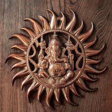 〔壁掛けタイプ〕インドの神様ウォールハンギング スーリヤ・ガネーシャ 28cm(TI-RSDL-1585)