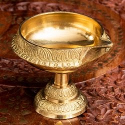 台座付き ディア・オイルランプ 高さ約7cm(TI-RSDL-1595)