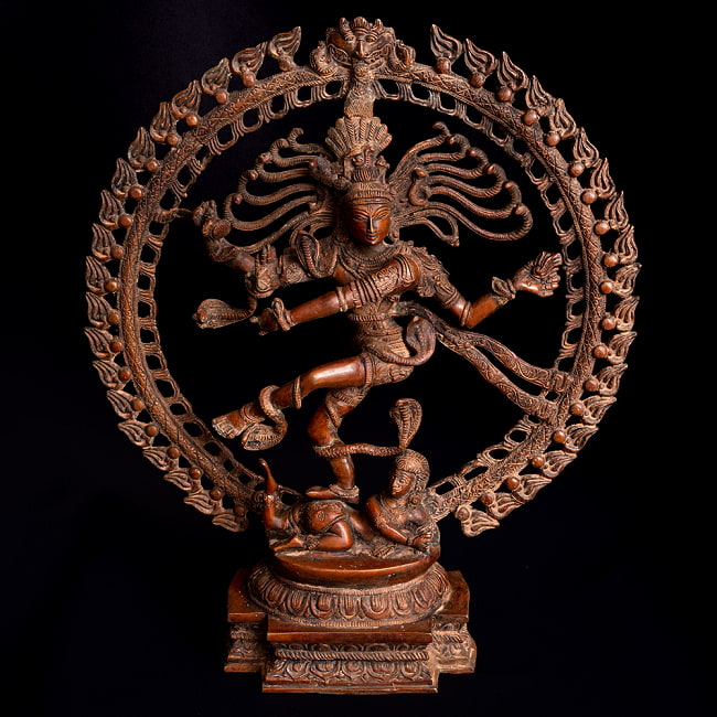 ブラス製 アンティーク調ナタラジ（ダンシング・シヴァ） 約51cmの写真1枚目です。創造と破壊の神、シヴァ神像です。アンティーク調テイストで、とても雰囲気があります。シヴァ,シヴァ像,神様像,ナタラジ,ヒンドゥー教,ナタラージャ,パシュパティ