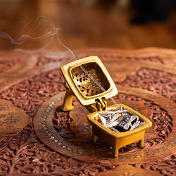 ブラスのハンドル付き　プージャ香炉　樹脂香などに便利 - サブ2