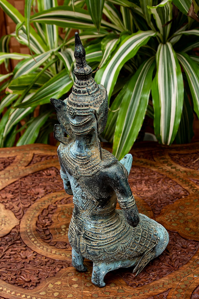 インドネシアの神様像 シータ - 32cm 8 - 斜め上からの様子です。