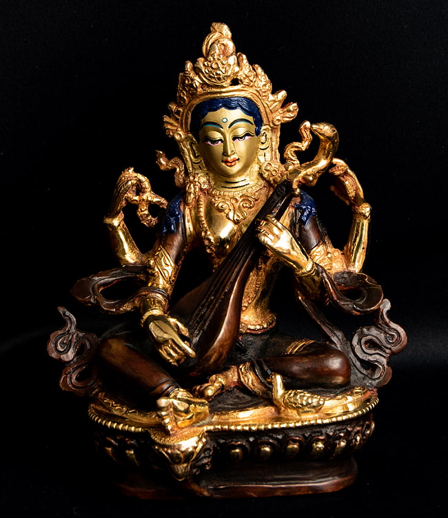 弁財天（サラスヴァティ） 銅造鍍金仕上げ - 16cmの写真1枚目です。ネパールで丹念に仕上げられたサラスヴァティ神像です。銅造鍍金仕上げ,弁財天,サラスヴァティ,サラスバティ,サラスバティー