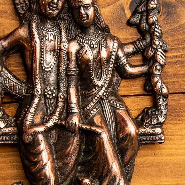 〔壁掛けタイプ〕ラーダ・クリシュナ 37cm インドの神様ウォールハンギング 6 - 細部を見てみました。