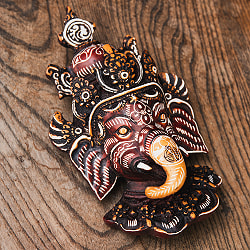〔壁掛けタイプ〕手彫り模様のインドの神様ウォールハンギング - ガネーシャ  [約16.5cm×9.5cm] - サブ3
