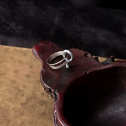 〔壁掛けタイプ〕手彫り模様のインドの神様ウォールハンギング - シヴァ [約16.5cm×8.5cm] - サブ4