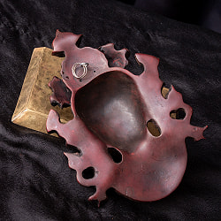 〔壁掛けタイプ〕手彫り模様のインドの神様ウォールハンギング - グリーン・ターラー 多羅菩薩  [約20.5cm×13.5cm] - サブ5