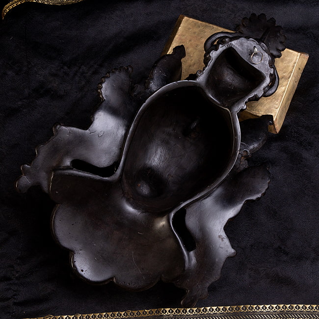 〔壁掛けタイプ〕手彫り模様のインドの神様ウォールハンギング - ガネーシャ  [約37.5cm×25cm × 13.5cm] 9 - 裏側です。