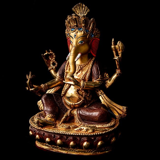 大聖歓喜天（ガネーシャ） 銅造鍍金仕上げ - 23.5cm 3 - 見る角度により異なった陰影を生じる美しい像です。