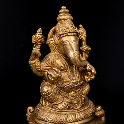 プージャ・ガネーシャ像　5つのディア・オイルランプ　3つのベル　美しいブラス製〔約14cm×約15cm 約15cm 約2064g〕 - サブ5