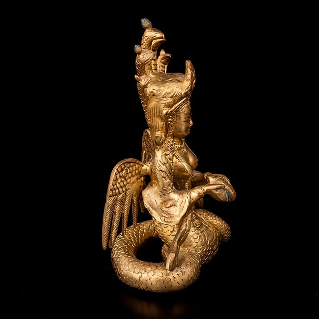 蛇の神様　富や繁栄の象徴　ナーガ像　美しいブラス製〔約22cm×約13.5cm 約9cm 約2178g〕 11 - 裏面の写真です