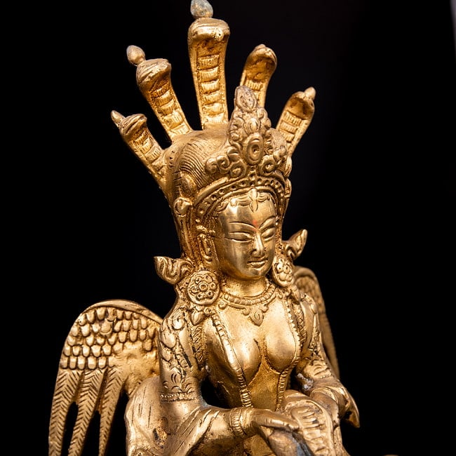 蛇の神様　富や繁栄の象徴　ナーガ像　美しいブラス製〔約22cm×約13.5cm 約9cm 約2178g〕 7 - 昔から仏像制作に使われてきたブラス製
