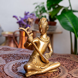 【一点物】ヴィーナ奏者像　美しいブラス製〔約16cm×約11.8cm 約7.5cm 約1346g〕 - サブ3