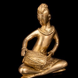 【一点物】ムリダンガム(両面太鼓)奏者像　美しいブラス製〔約16cm×約11.8cm 約7.5cm 約1589g〕 - サブ4