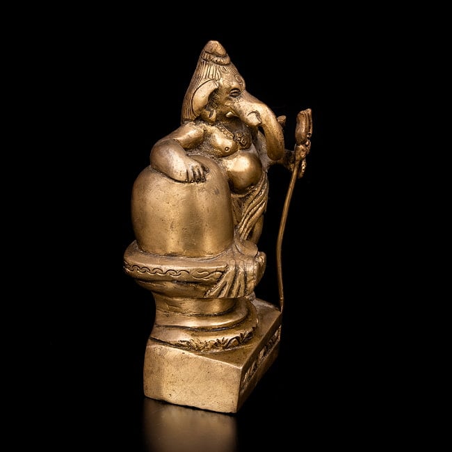 【一点物】リンガとトリシューラ　ガネーシャ像　シヴァ神への敬愛　美しいブラス製〔約16cm×約8.4cm 約6.3cm 約912g〕 8 - 裏面の写真です