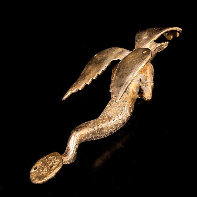 【一点物】ナーガ・カンニャ ゴージャスなドアノブ 美しいブラス製〔約30cm×約9.2cm 約7.3cm 約1188g〕 9 - 別の角度から