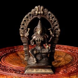 ラクシュミ 坐像 重厚なブラス製 高さ19cm程度(TI-RSDL-1756)