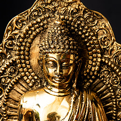 釈迦牟尼仏 坐像 光り輝くブラス製 高さ:26.5cm程度 - サブ2