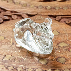 インドの神様 ガラス製ペーパーウェイト - 聖なる牛 高さ3.5cm - サブ2