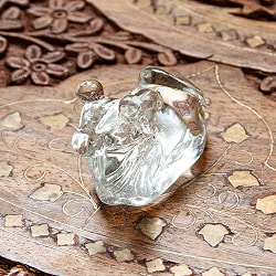 インドの神様 ガラス製ペーパーウェイト - 聖なる牛 高さ3.5cm - サブ3