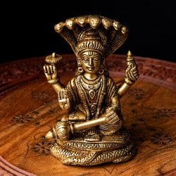 ナーガ(蛇神)に守られた ヴィシュヌ 坐像 高さ12cm