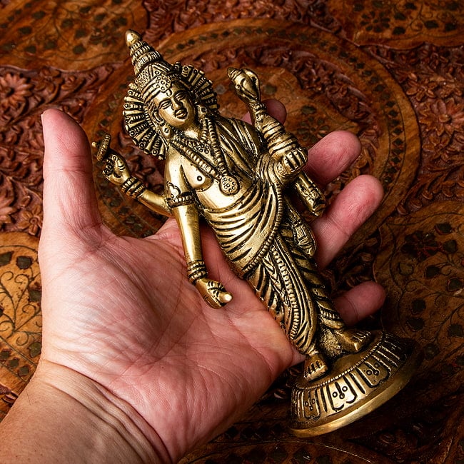 ダンワンタリ 神像 アーユルヴェーダの神様 高さ18.5cm 10 - これくらいのサイズ感になります。