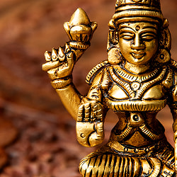 ラクシュミー坐像 高さ10cm - サブ3