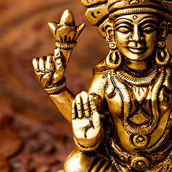 ラクシュミー坐像 高さ10.5cm - サブ3