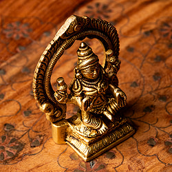 ラクシュミー坐像 重厚なブラス製 高さ8.5cm - サブ5