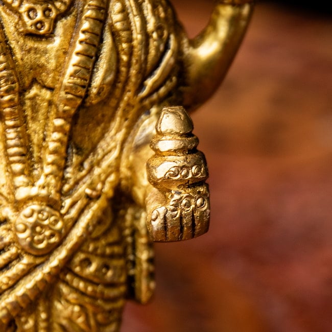 ダンワンタリ 神像 アーユルヴェーダの神様 高さ14.5cm 7 - 薬壺を持っています。