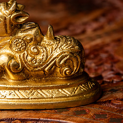 ブラス製 聖牛ナンディン像 大サイズ 高さ5.5cm - サブ4