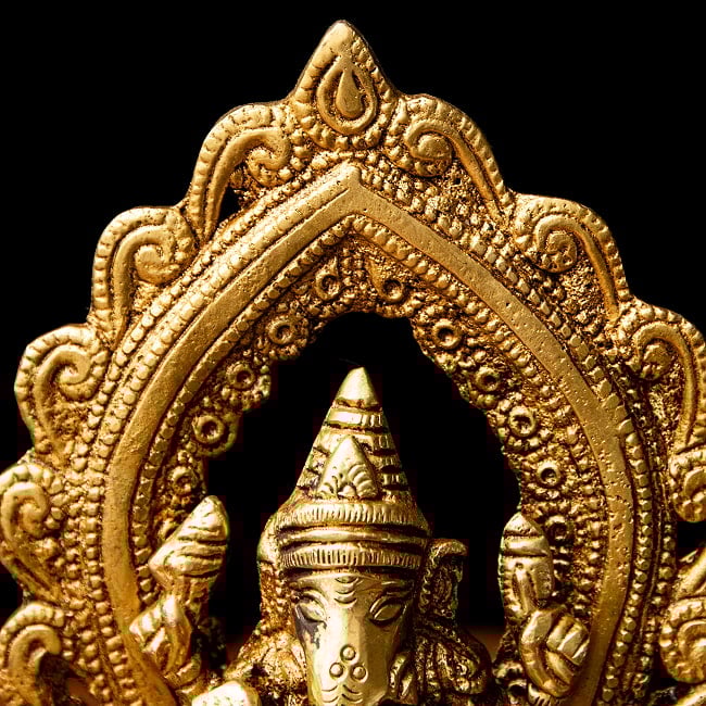 ガネーシャのオイルランプ 重厚なブラス製 高さ20.5cm 4 - 細部を見てみました。