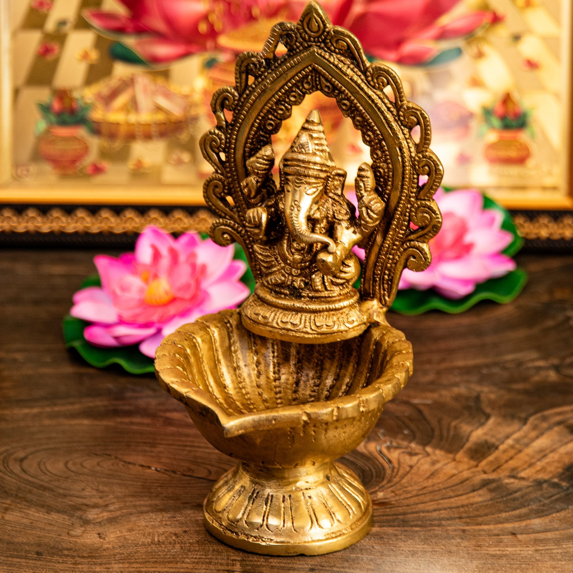 ガネーシャのオイルランプ 重厚なブラス製 高さ20.5cm1枚目の説明写真です