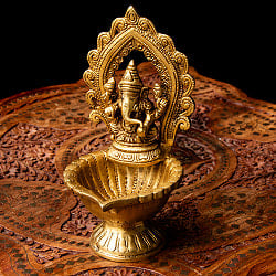 ガネーシャのオイルランプ 重厚なブラス製 高さ20.5cm