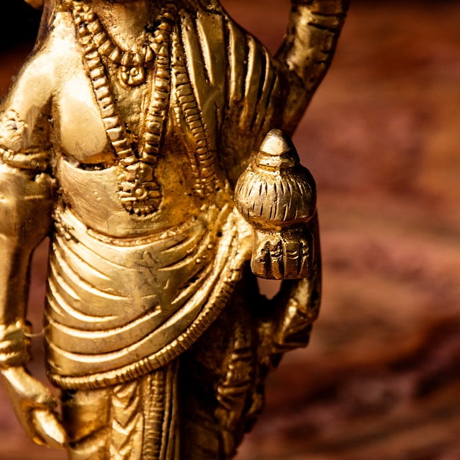 ダンワンタリ 神像 アーユルヴェーダの神様 高さ19cm 3 - 薬壺を持っています。