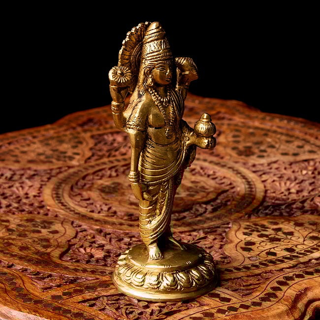 ダンワンタリ 神像 アーユルヴェーダの神様 高さ19cm 7 - 立体的な造形です。