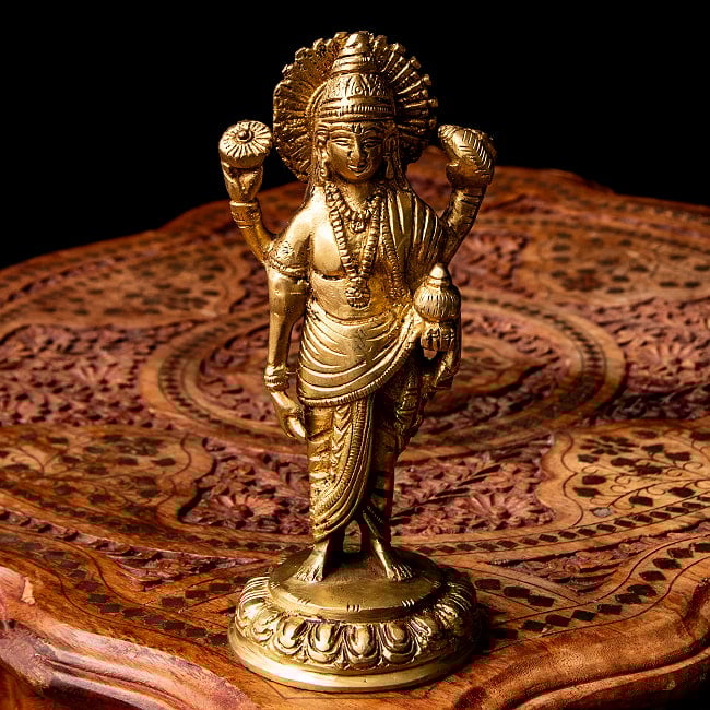 ダンワンタリ 神像 アーユルヴェーダの神様 高さ19cmの写真ダンヴァンタリ,ダンワンタリ,Dhanvantari,アーユルヴェーダ,健康長寿,医薬の神,ヒンドゥー教神像,インド雑貨,スピリチュアル雑貨,Ayurveda
