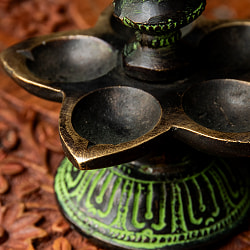 孔雀のオイルランプ 重厚なブラス製 高さ13cm - サブ3