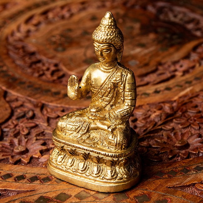 ブッダ坐像 重厚なブラス製 8.5cm 5 - 角度を変えてみてみました。