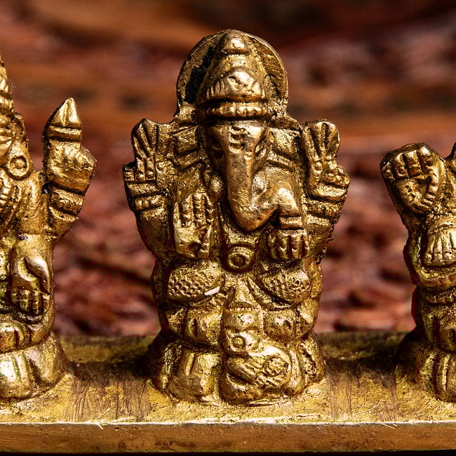ブラス製 ガネーシャ・ラクシュミ・サラスヴァティ 5.5cm 2 - ガネーシャ