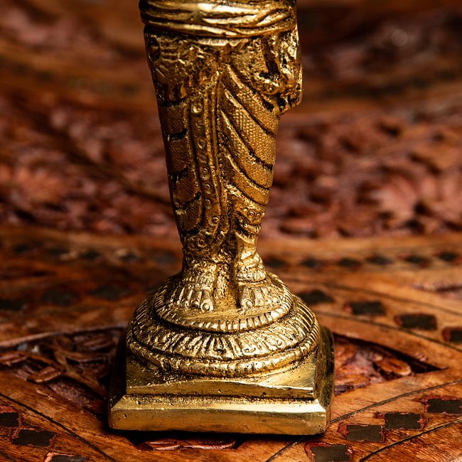 シヴァ 立像 14.5cm 5 - 台座部分の様子です。