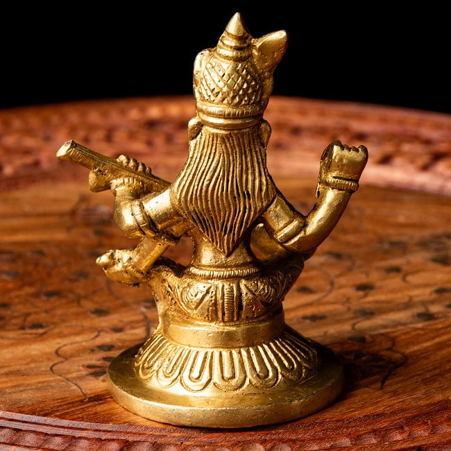 サラスヴァティ坐像 重厚なブラス製 高さ10cm 9 - 背面の様子です。