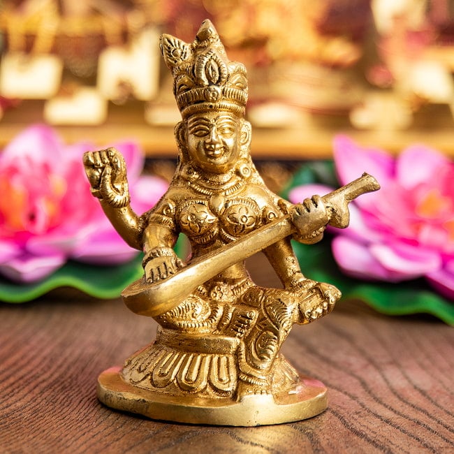 サラスヴァティ坐像 重厚なブラス製 高さ10cmの写真