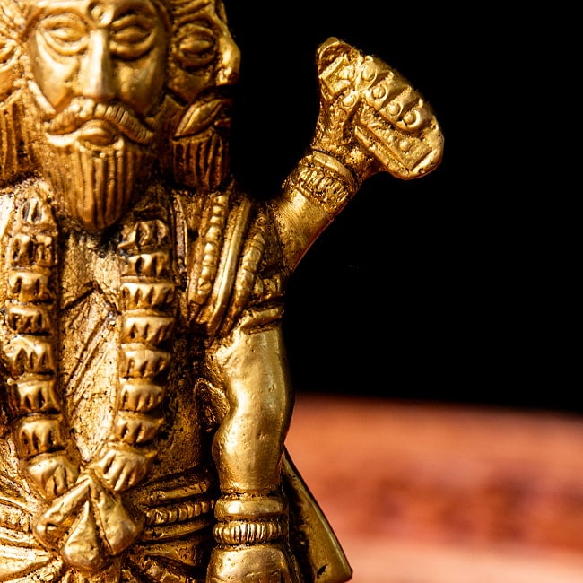 ブラフマー 立像 重厚なブラス製 高さ:14.5cm程度 6 - 4本の手を持つ姿で表現されています。