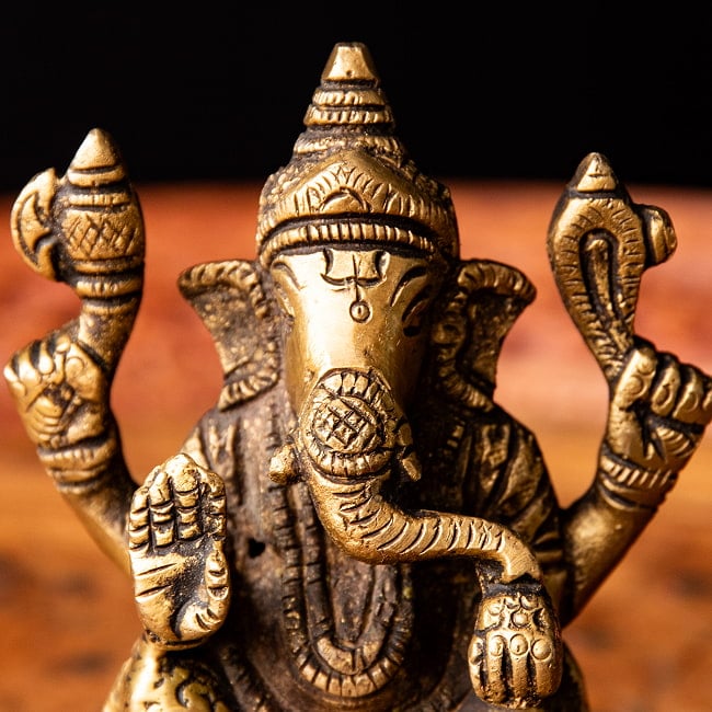 ガネーシャ のオイルランプ 10cm 5 - 立体的な造形です。