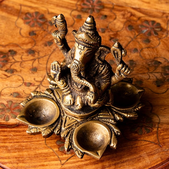 ガネーシャ のオイルランプ 10cm 8 - オイル受けの部分です。